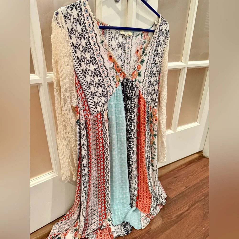 Kori Multicolor Patterned Tunic - Picture 2 of 6